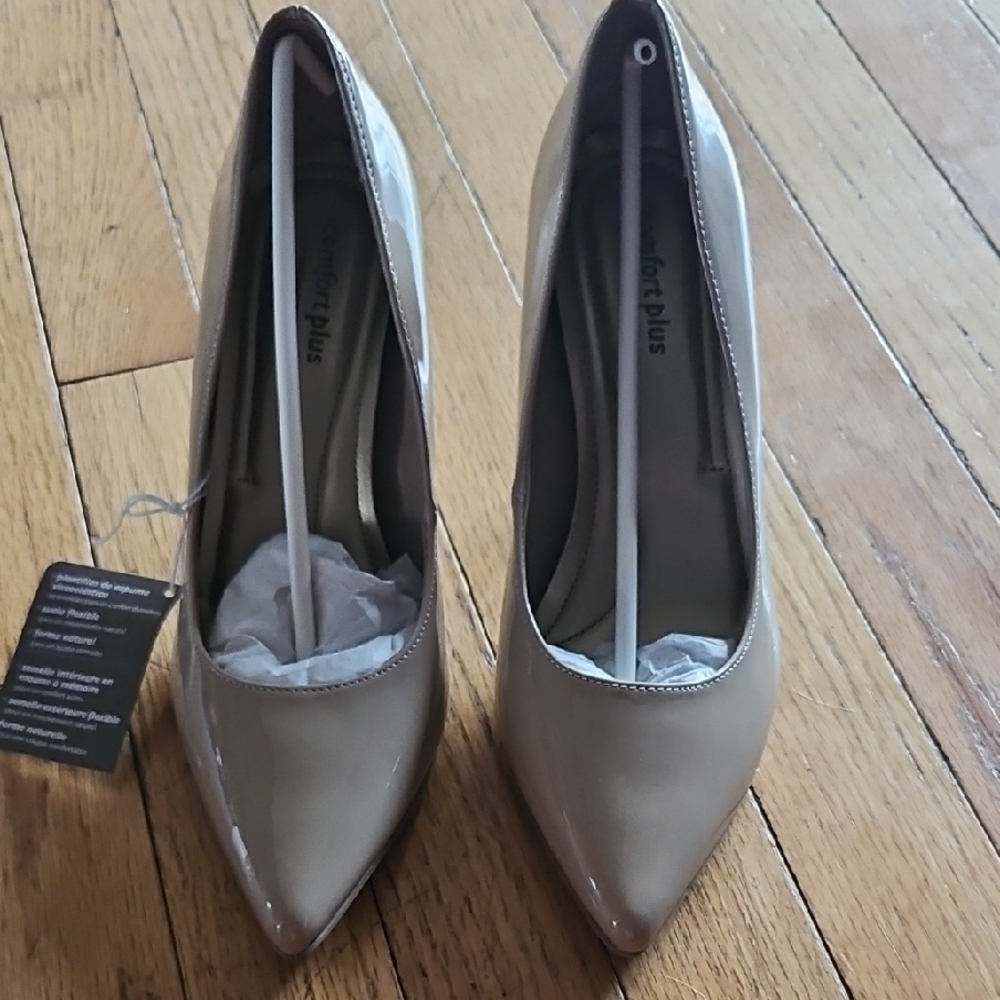 Predictions Taupe Women's Heels